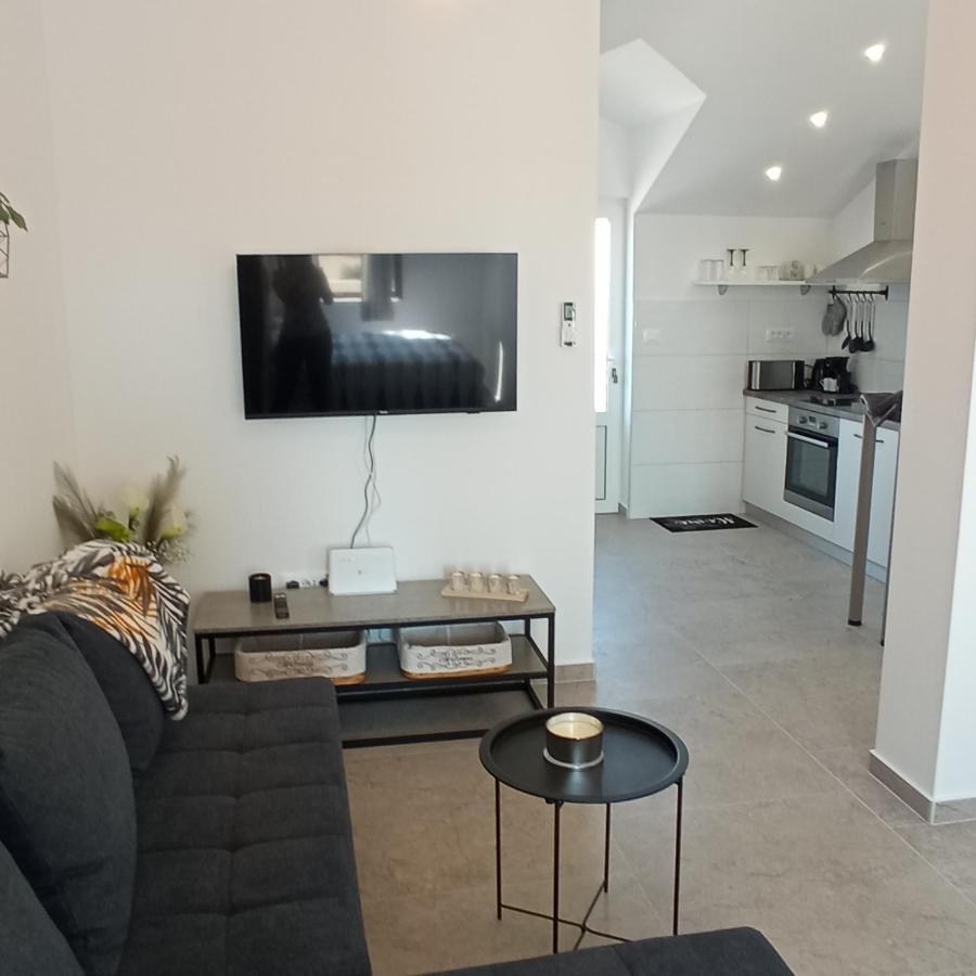 יזרה Apartments Lavanda - Free Parking And Grill מראה חיצוני תמונה