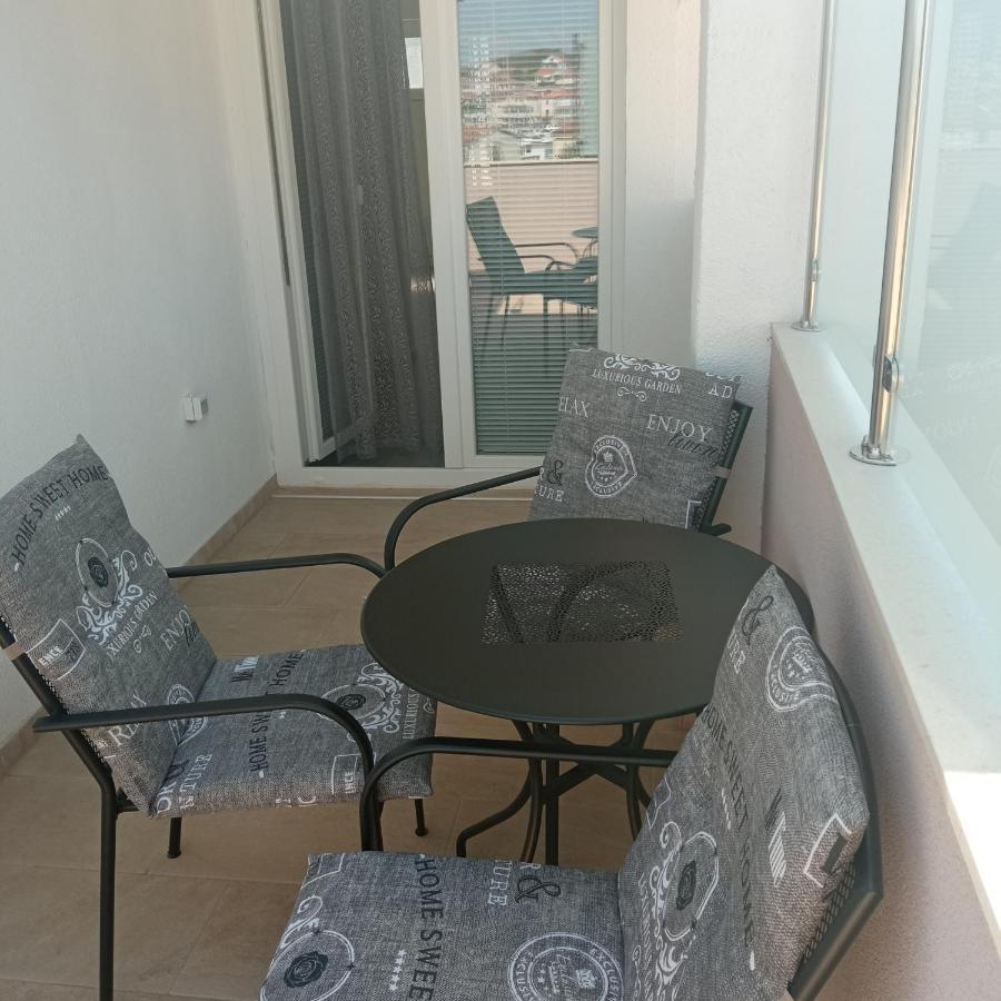 יזרה Apartments Lavanda - Free Parking And Grill מראה חיצוני תמונה
