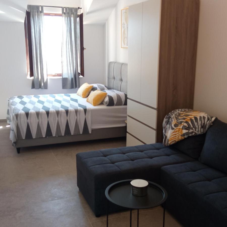 יזרה Apartments Lavanda - Free Parking And Grill מראה חיצוני תמונה