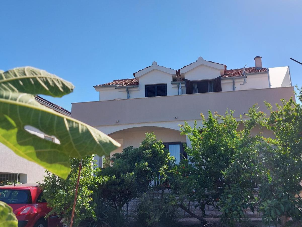 יזרה Apartments Lavanda - Free Parking And Grill מראה חיצוני תמונה