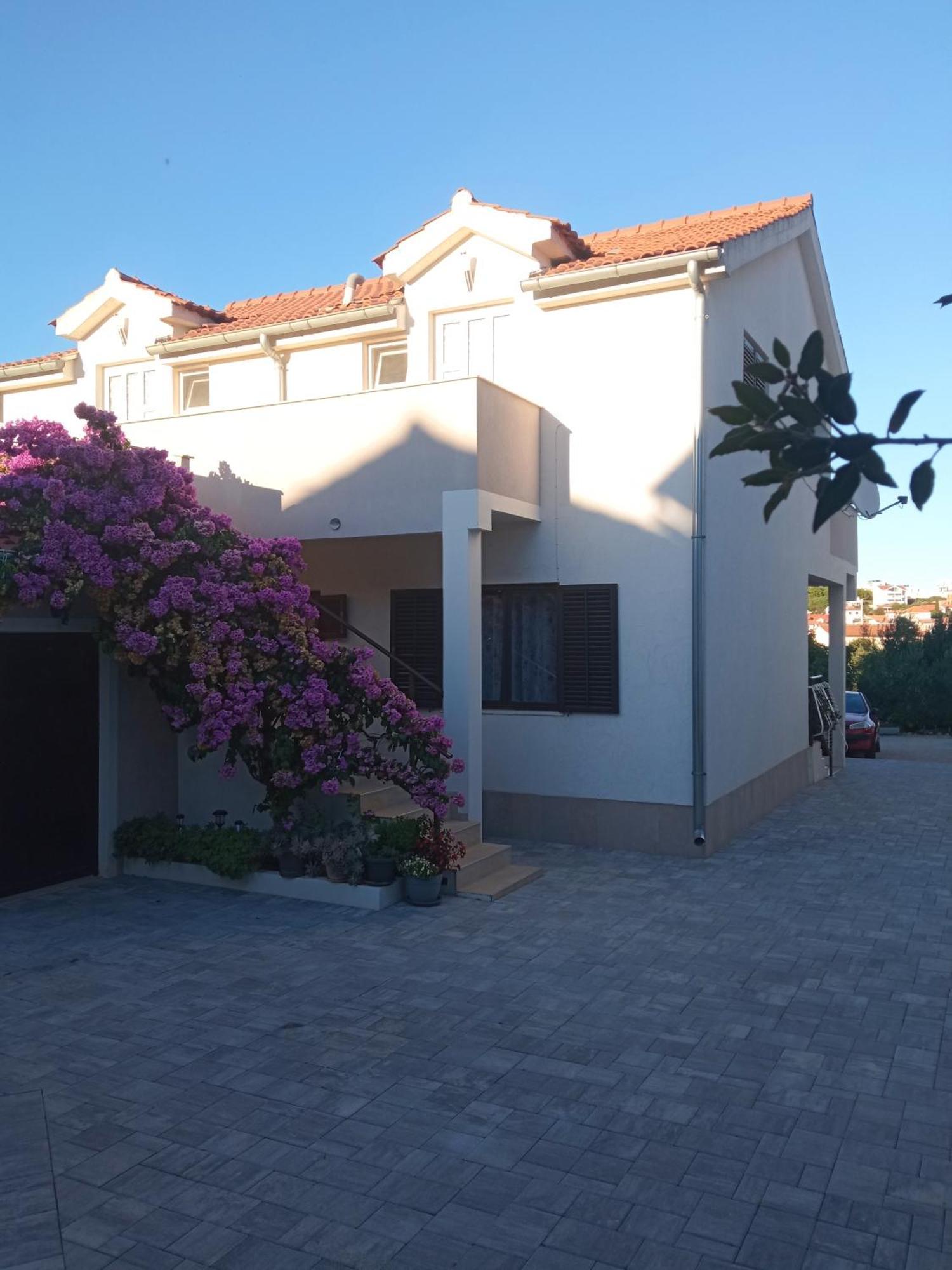 יזרה Apartments Lavanda - Free Parking And Grill מראה חיצוני תמונה