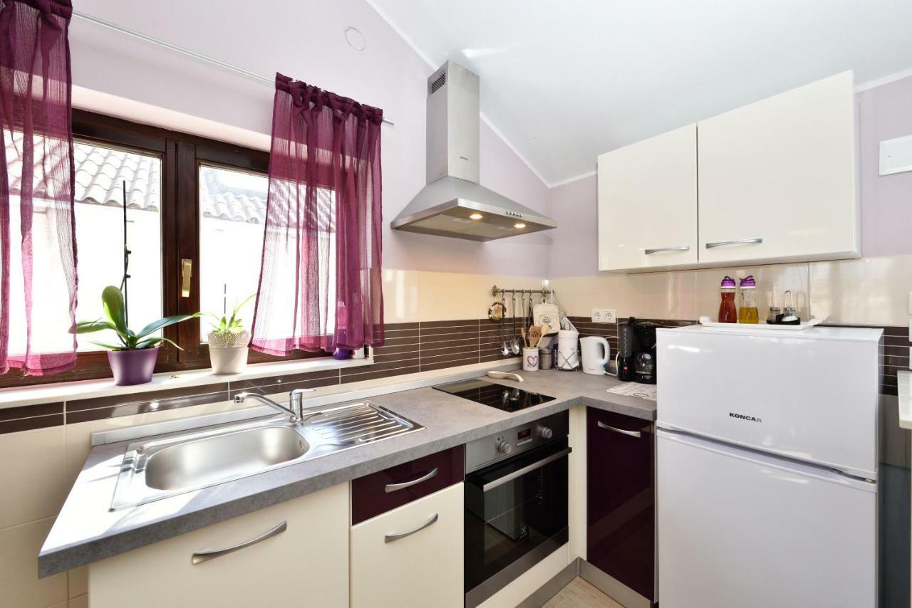 יזרה Apartments Lavanda - Free Parking And Grill מראה חיצוני תמונה