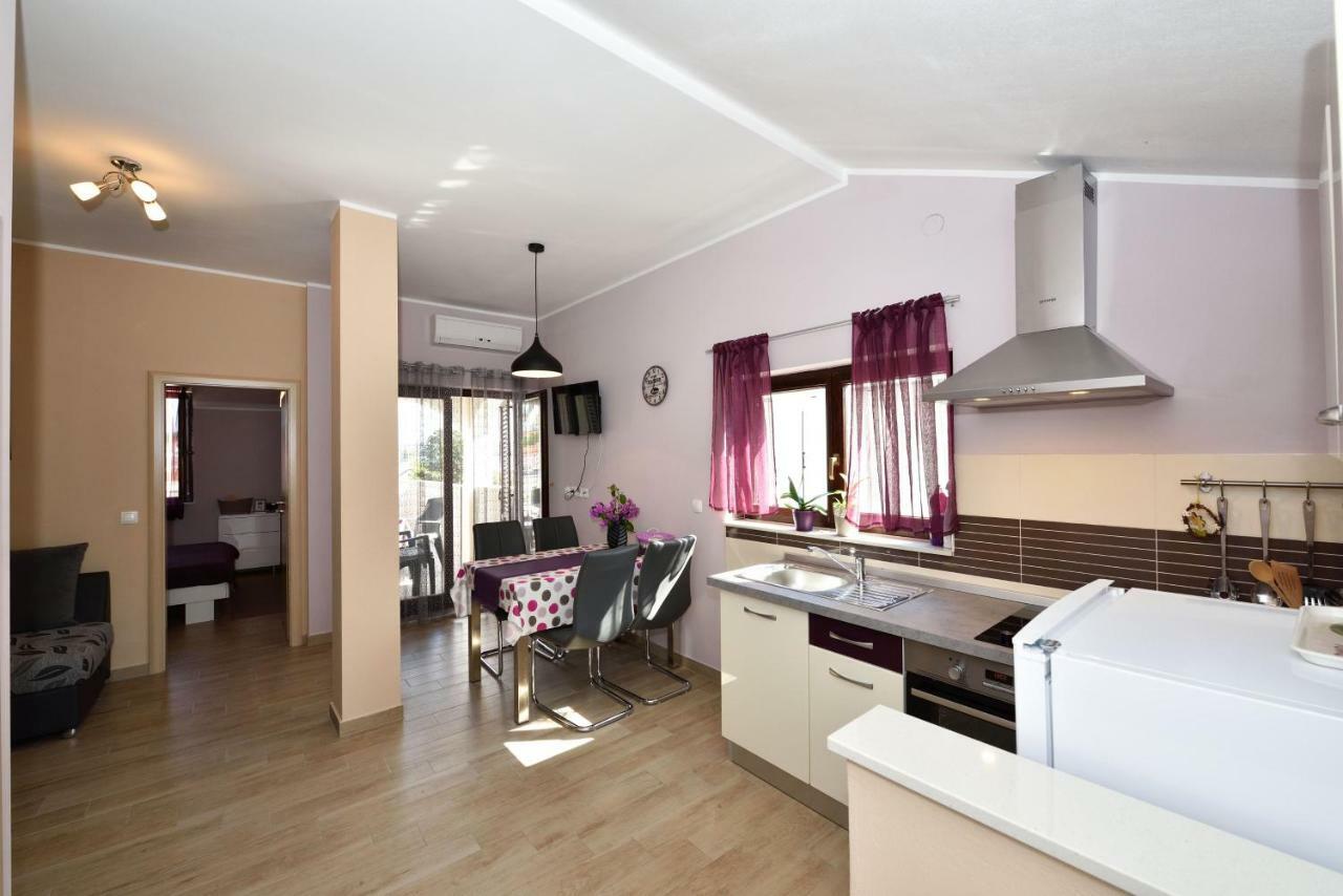 יזרה Apartments Lavanda - Free Parking And Grill מראה חיצוני תמונה